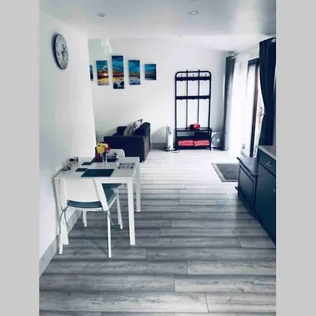 Apartment Fuchsia Tranquil Modern Seaside On The Wild Atlantic Way